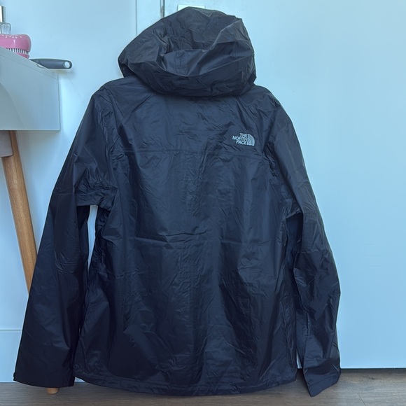 The North Face The dryvent rain jacket / windbreaker - Men’s Medium - Black - Picture 3 of 11